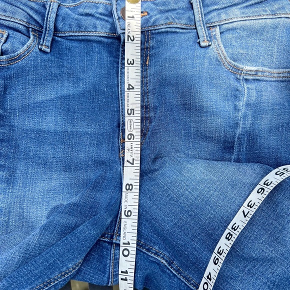 SALE! Old Navy Rock Star jeans - Picture 12 of 13